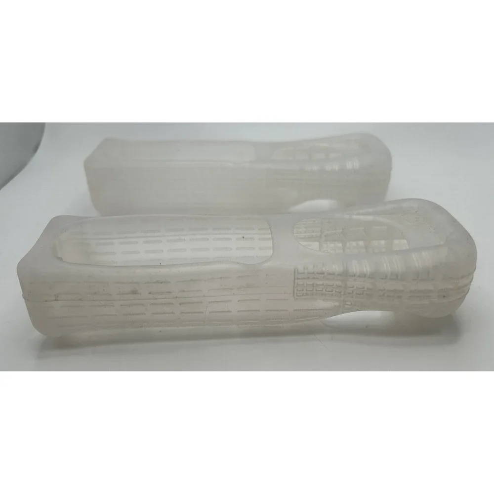 Nintendo‎ Wii Remote Silicone Gel Cover Grip Sleeves Pair Lot of 2 OEM Official